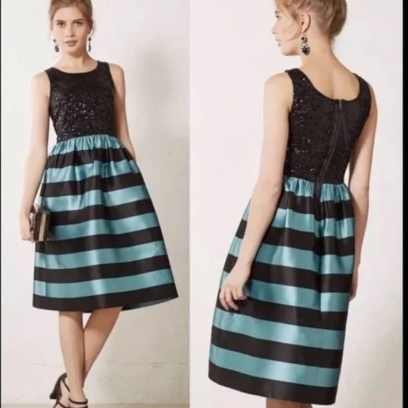 Leifsdottir Dress - Picture 1 of 5
